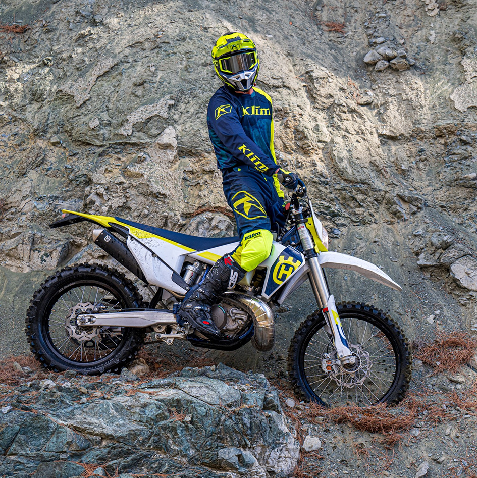 XC-Lite-Pant_5004-005_Corrosion Vivid Blue_01 XC-Lite-Pant_5004-005_Corrosion Vivid Blue_01