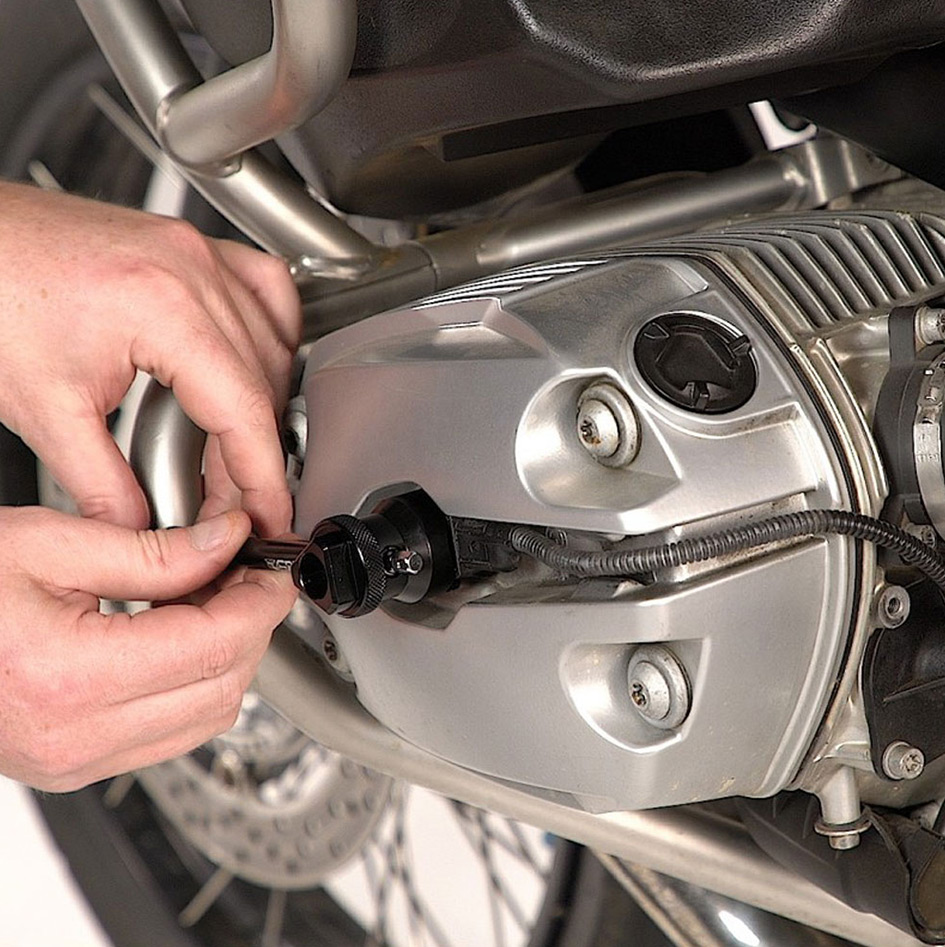 Extracteur de bobine bouchon d'huile pour moto BMW sur le site Explorcom (spécialiste équipement moto)