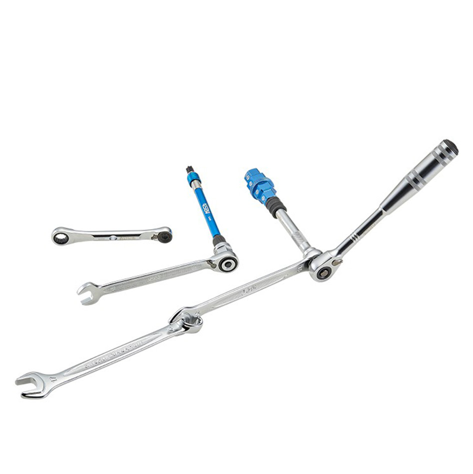 Pro Pack japonaise et Triumph sur le site Explorcom (spécialiste équipement moto)