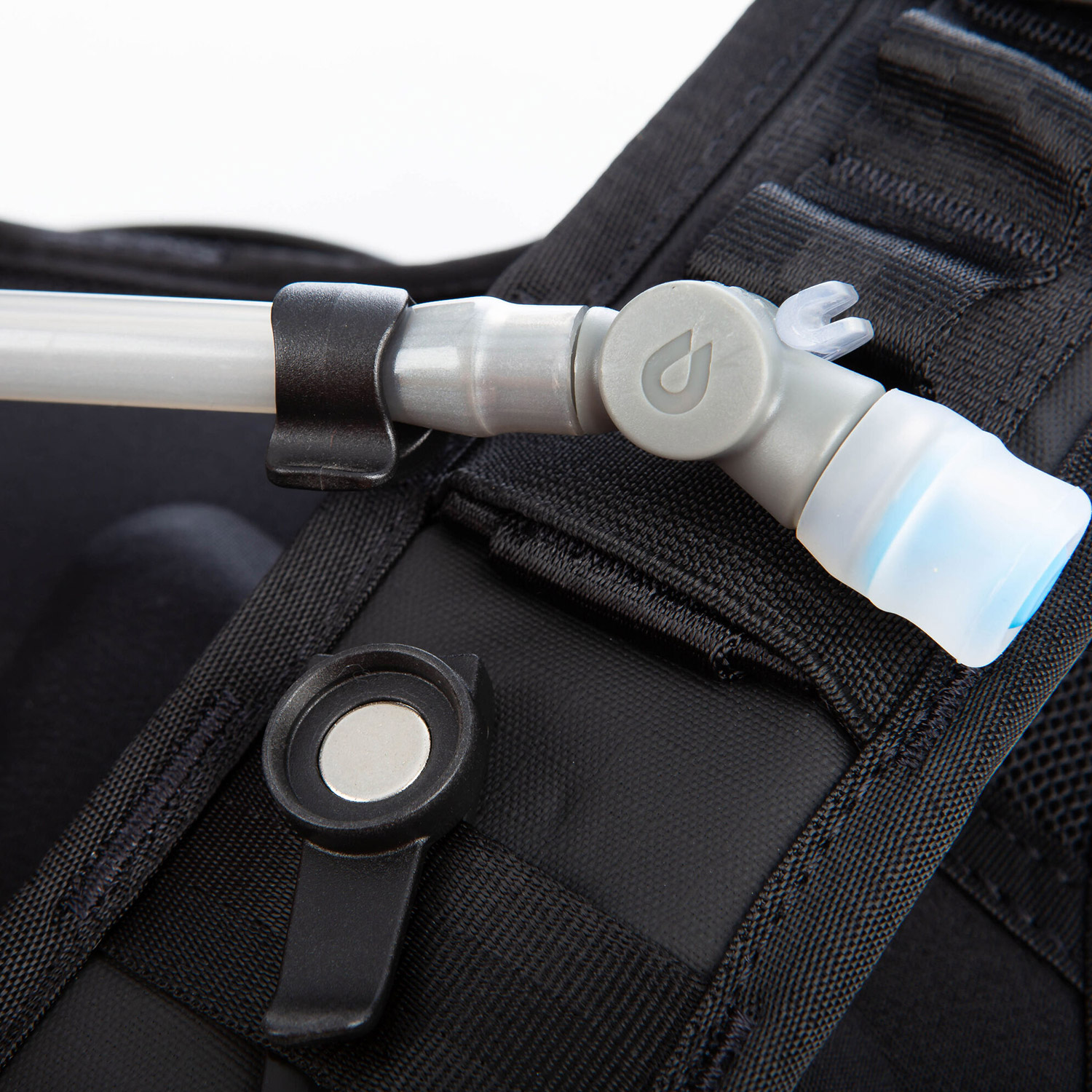 Sac à dos Arsenal 15 Backpack - 3553-001_Stealth-Black_06